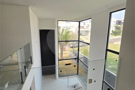 Casa à venda com 4 quartos, sendo 3 suítes, no condomínio Alphaville Nova Esplanada 4, Votorantim - SP