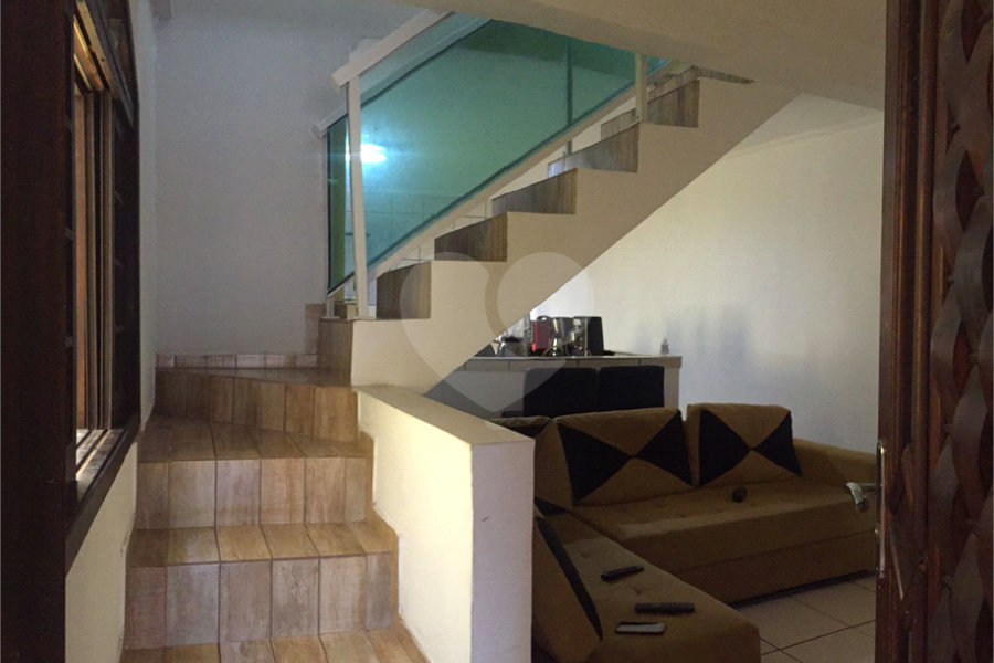 Sobrado à venda com 3 quartos, sendo 2 suítes, em Vila Nova Cachoeirinha, São Paulo, SP