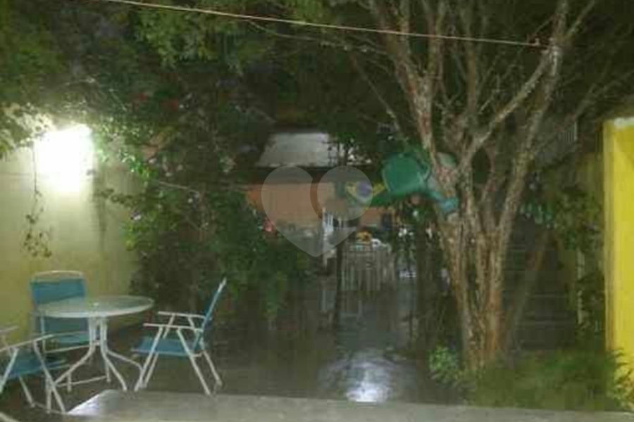 Sobrado à venda com 4 quartos, sendo 3 suítes, em Parque Edu Chaves, São Paulo, SP