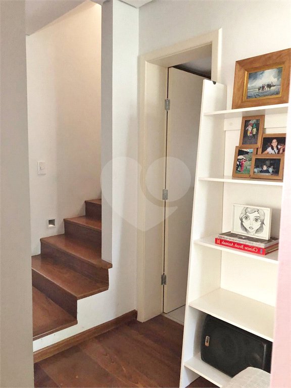 Sobrado à venda com 4 quartos, sendo 1 suíte, em Jardim Novo Mundo, São Paulo, SP
