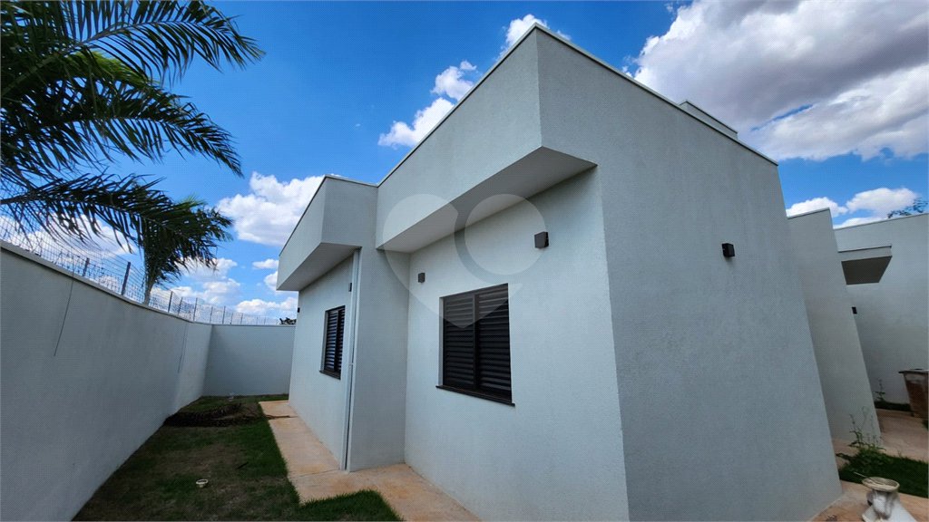 Casa à venda com 3 quartos, sendo 1 suíte, em Parque Atlanta, Araraquara, SP