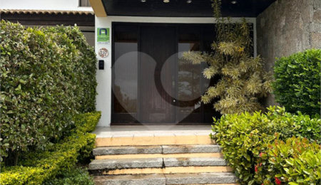 Sobrado à venda com 7 quartos, sendo 6 suítes,  em Jurerê Internacional, Florianópolis, SC
