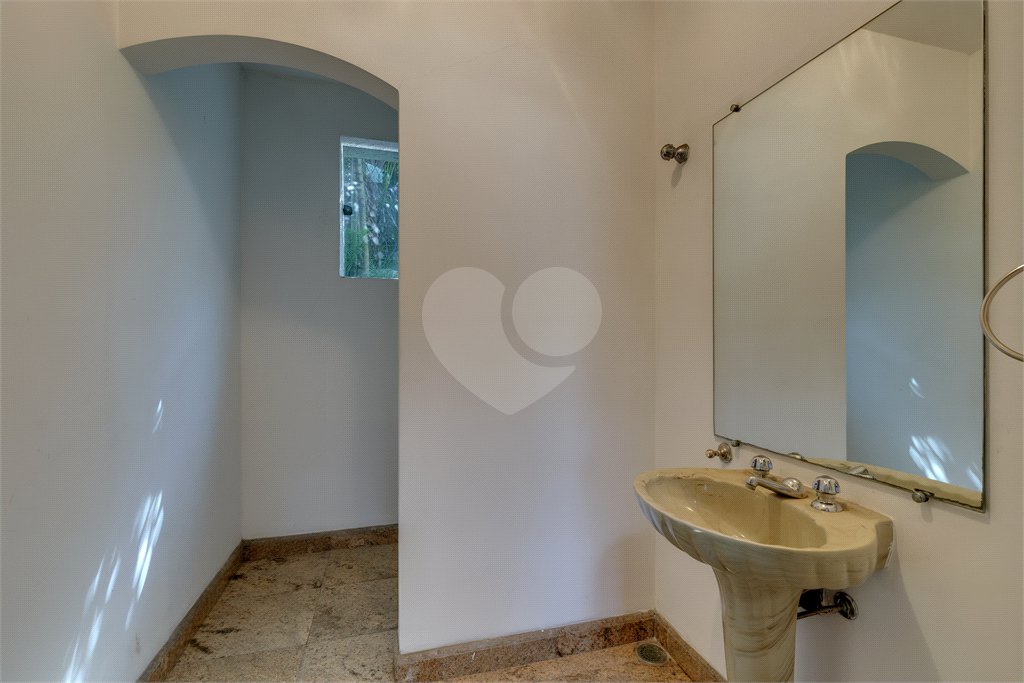 Casa à venda com 4 suítes no condomínio Chácara Flora, São Paulo - SP