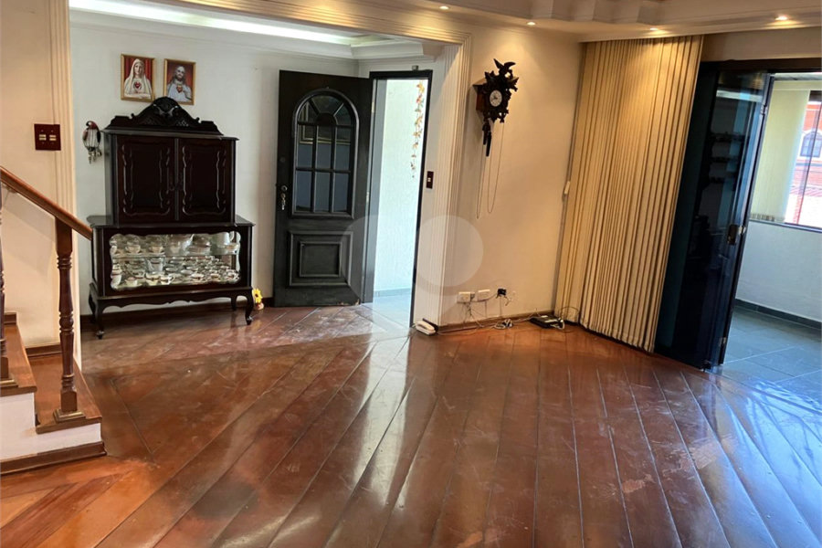 Sobrado à venda com 3 quartos, sendo 1 suíte, em Vila Mazzei, São Paulo, SP