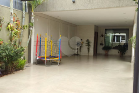 Casa à venda com 4 quartos, sendo 1 suíte,  em Bosque de Ponta Porã, Ponta Porã, MS