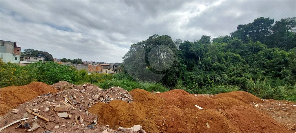 Terreno à venda em Guaianazes, São Paulo, SP