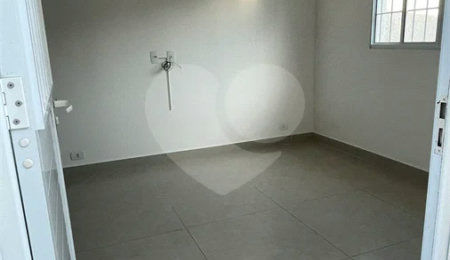 Casa Térrea à venda com 2 quartos, sendo 1 suíte,  em Jardim Brogotá, Atibaia, SP