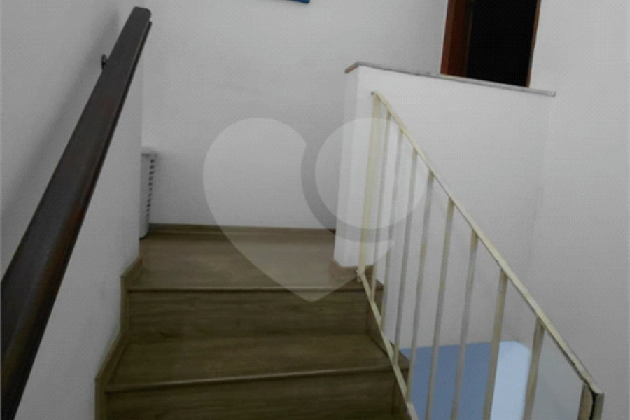 Sobrado à venda com 4 quartos, sendo 1 suíte, em Vila Nova Mazzei, São Paulo, SP