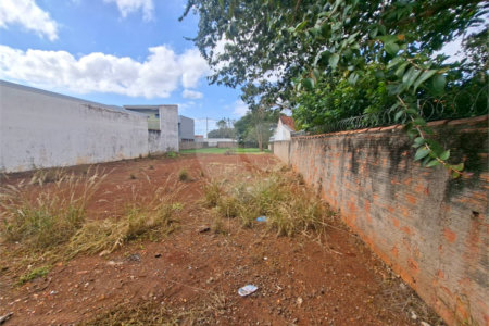 Terreno à venda em Vila Carolina, Itapetininga, SP