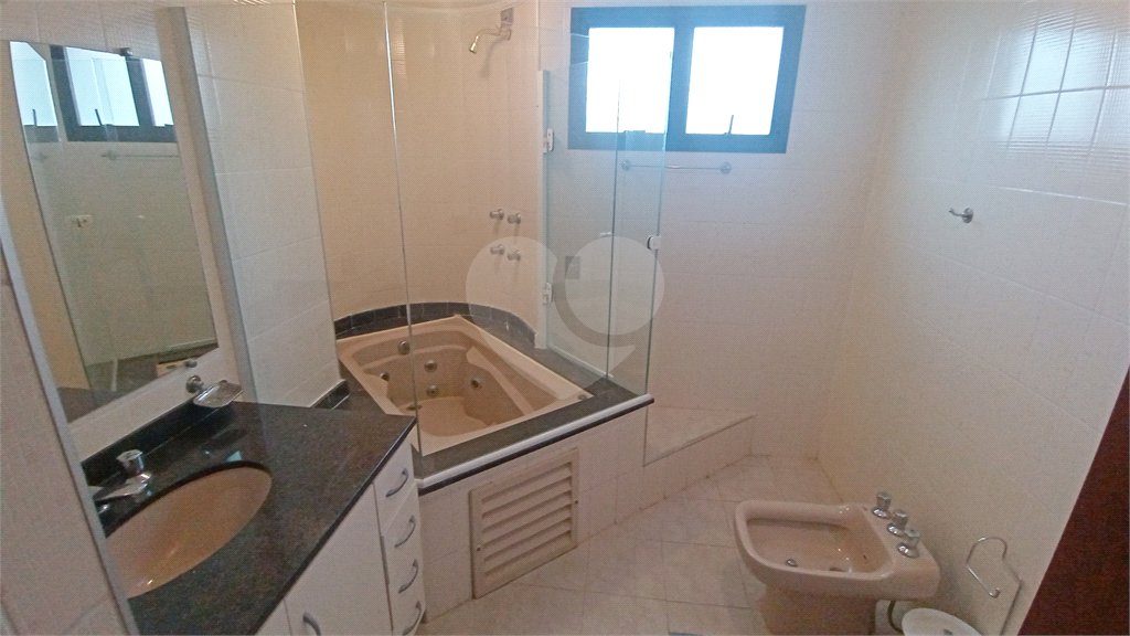 Apartamento à venda com 3 suítes no Centro, Vinhedo, SP
