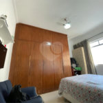 Apartamento á venda na Bela Vista com 57m² reformado e com armário embutido.