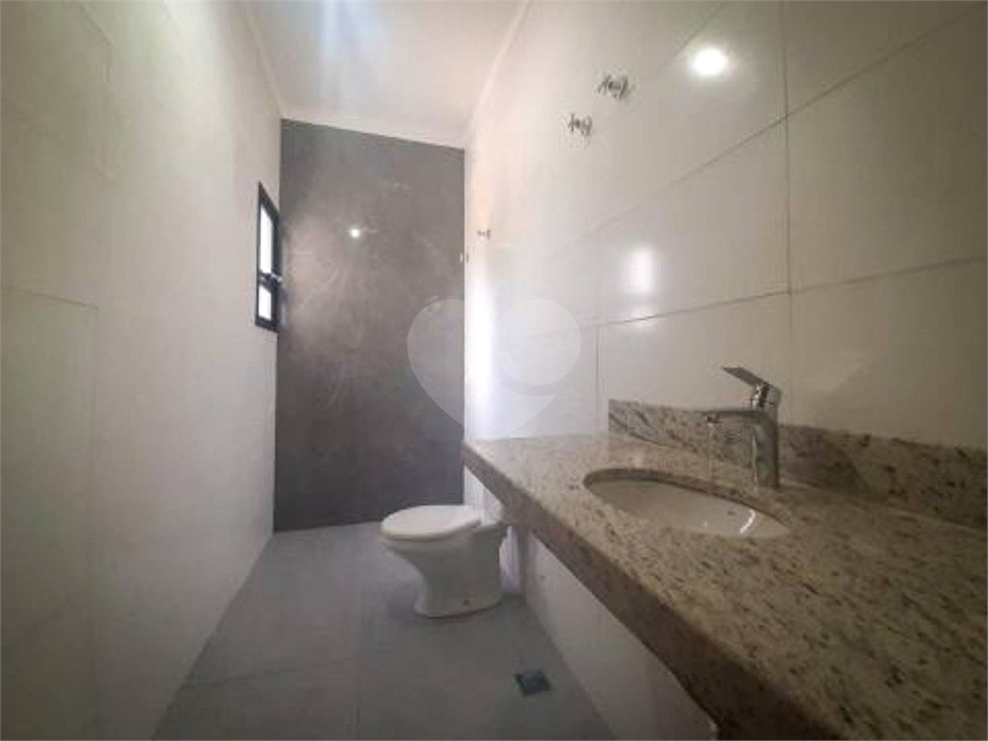Casa à venda com 3 suítes no condomínio Residencial Jardim Primavera Louveira, Louveira - SP