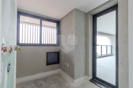Apartamento à venda com 3 suítes em Brooklin, São Paulo, SP