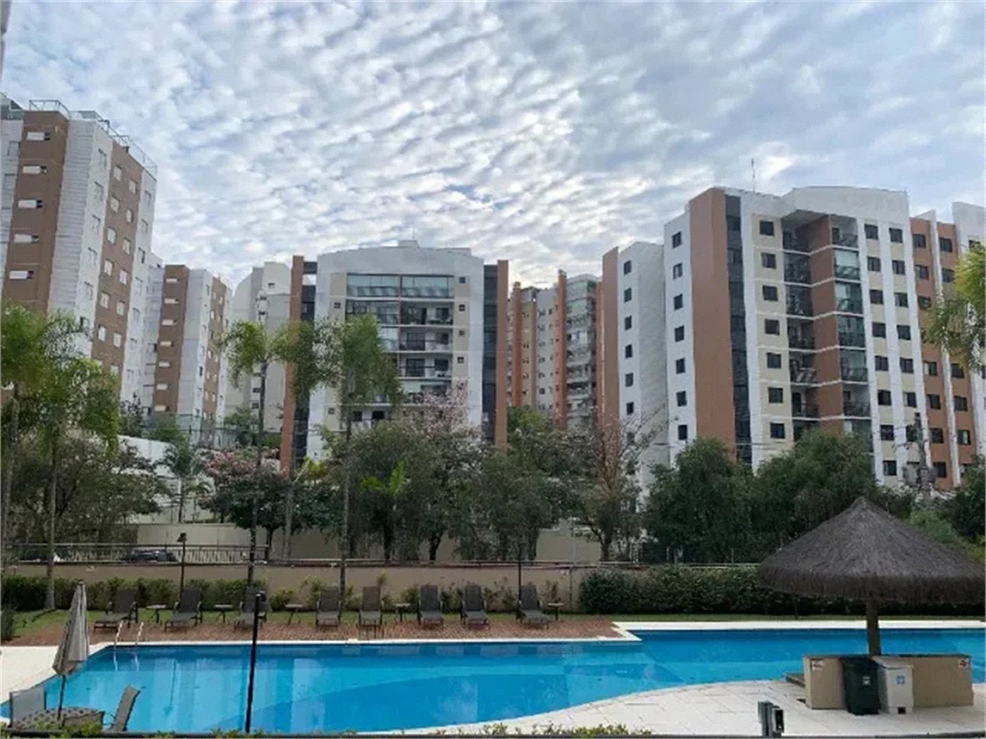 Apartamento à venda com 3 quartos, sendo 1 suíte, em Cidade São Francisco, São Paulo, SP