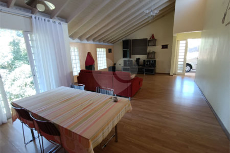 Chácara à venda com 4 quartos, sendo 1 suíte, em Vila Vilma (mailasqui), São Roque, SP