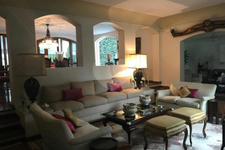 Casa à venda com 5 quartos, sendo 2 suítes,  em Jardim Everest, São Paulo, SP