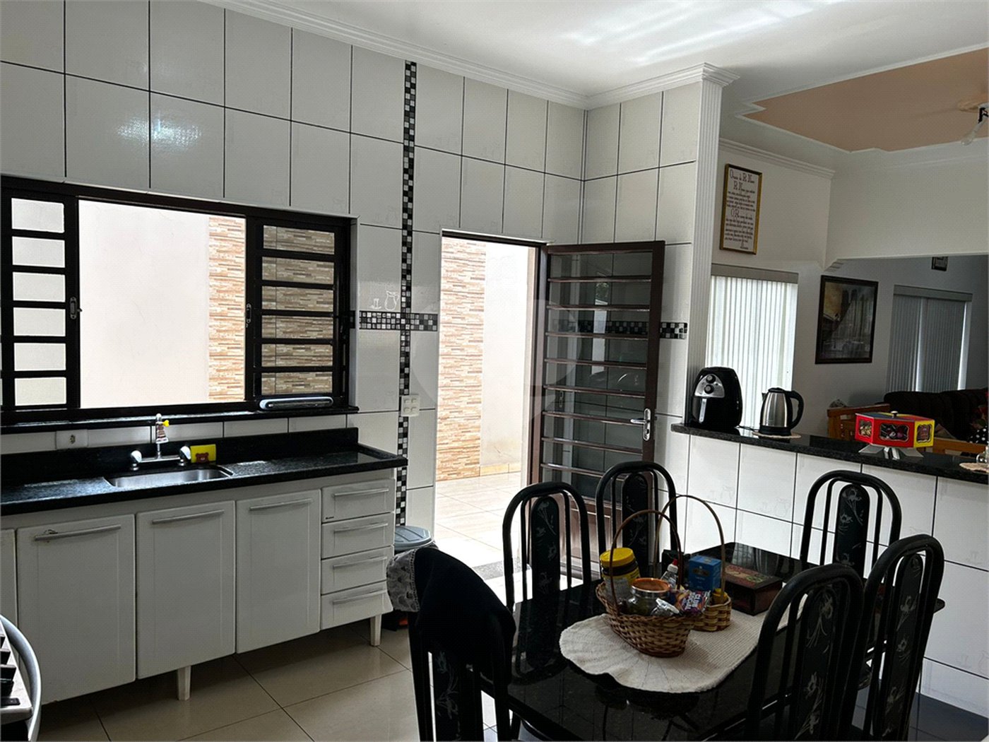 Casa à venda com 3 quartos, sendo 1 suíte, no Centro, Itapetininga, SP