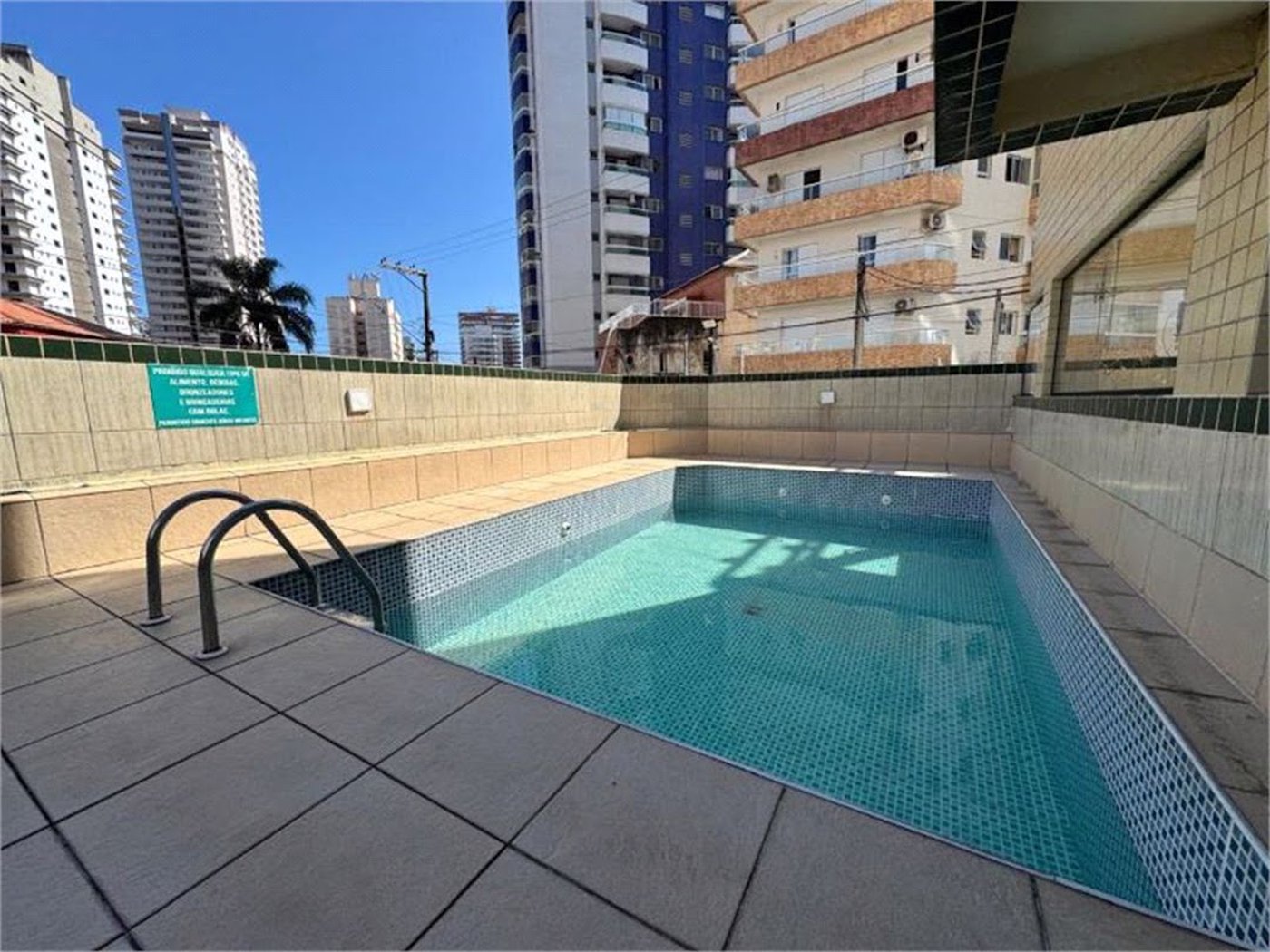 Apartamento Residencial à venda, Vila Guilhermina, Praia Grande - AP1208.
