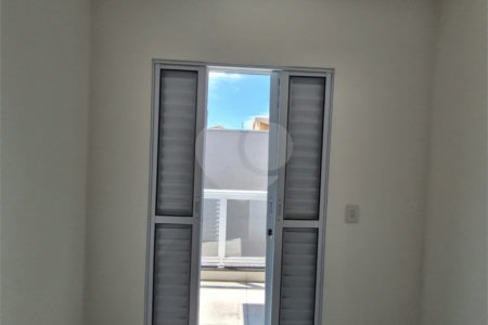 Apartamento à venda com 2 quartos em Vila Mangalot, São Paulo, SP