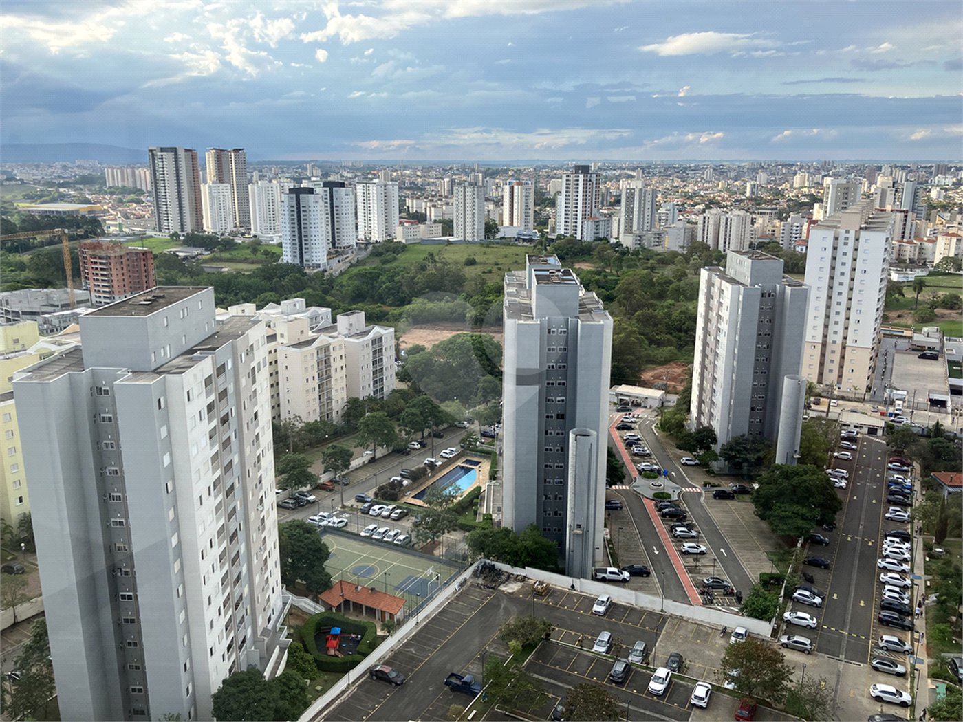 Apartamento à venda com 1 suíte em Parque Campolim, Sorocaba, SP