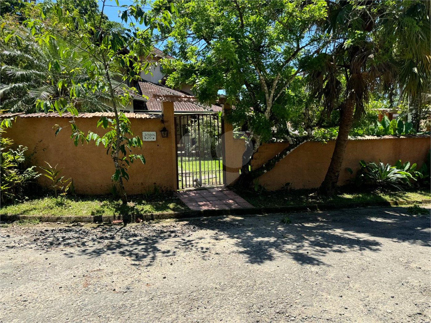 Casa à venda com 6 suítes em Massaguaçu, Caraguatatuba, SP