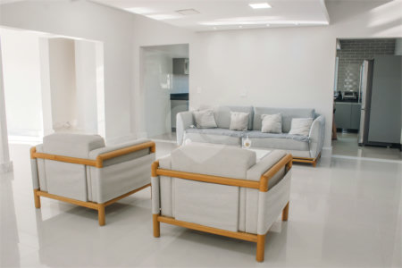 Casa à venda com 4 suítes no condomínio Residencial Saint Charbel, Araçoiaba da Serra - SP