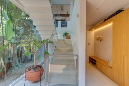 Casa à venda com 3 suítes no condomínio Residencial Canumã, São Paulo - SP