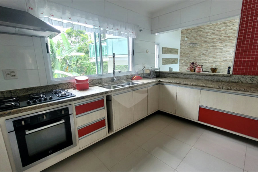 Casa à venda com 4 suítes no condomínio Jardim da Montanha I, Mairiporã - SP