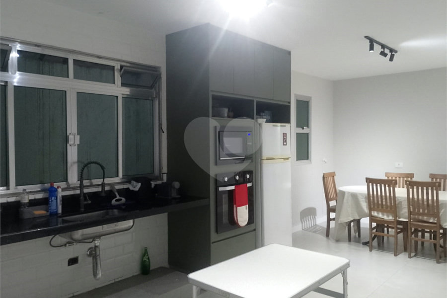 Sobrado à venda com 3 quartos em Jaraguá, São Paulo, SP