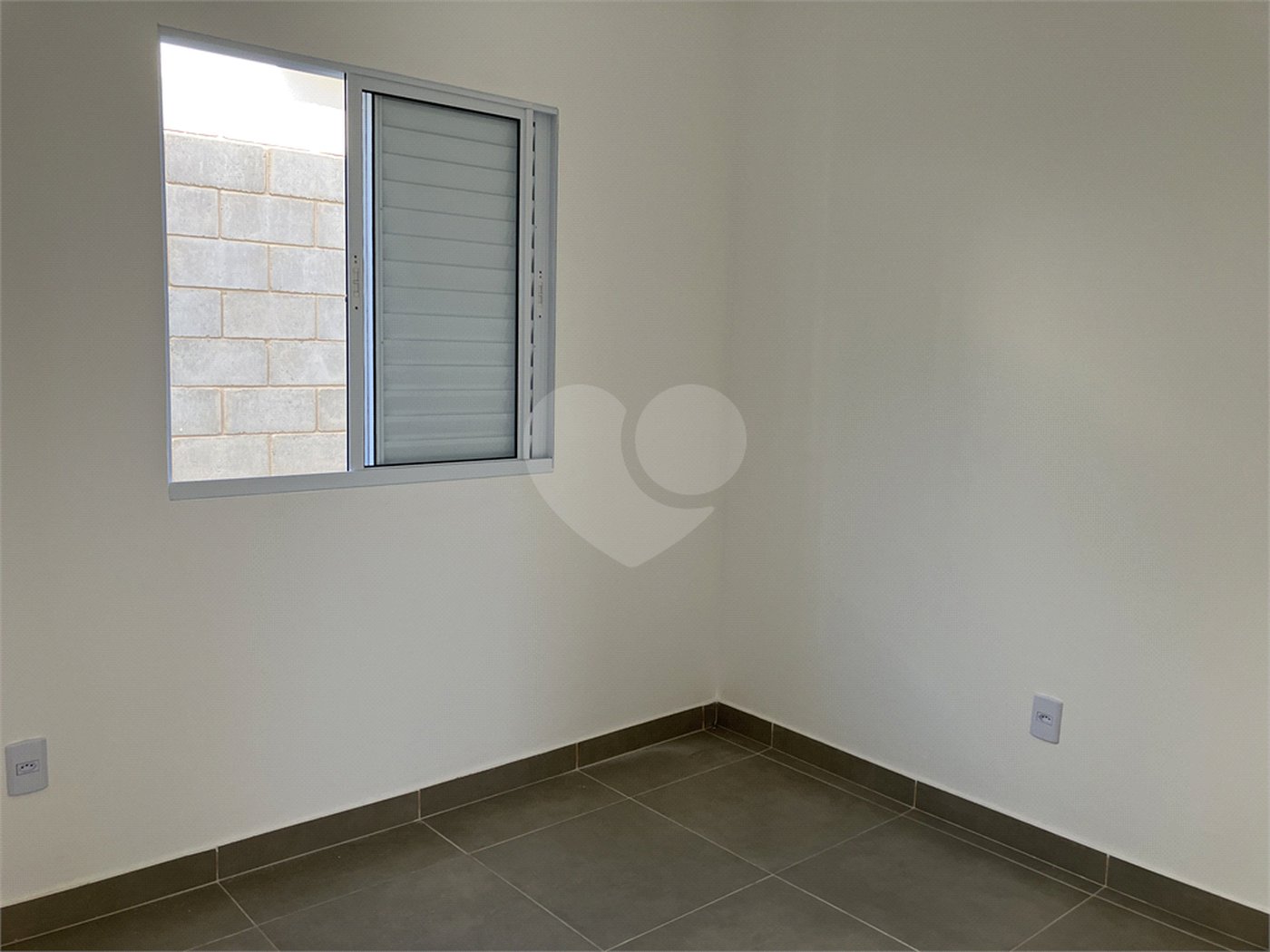 Casa à venda com 3 quartos, sendo 1 suíte,  no condomínio Residencial Vila Amarone, Sorocaba - SP