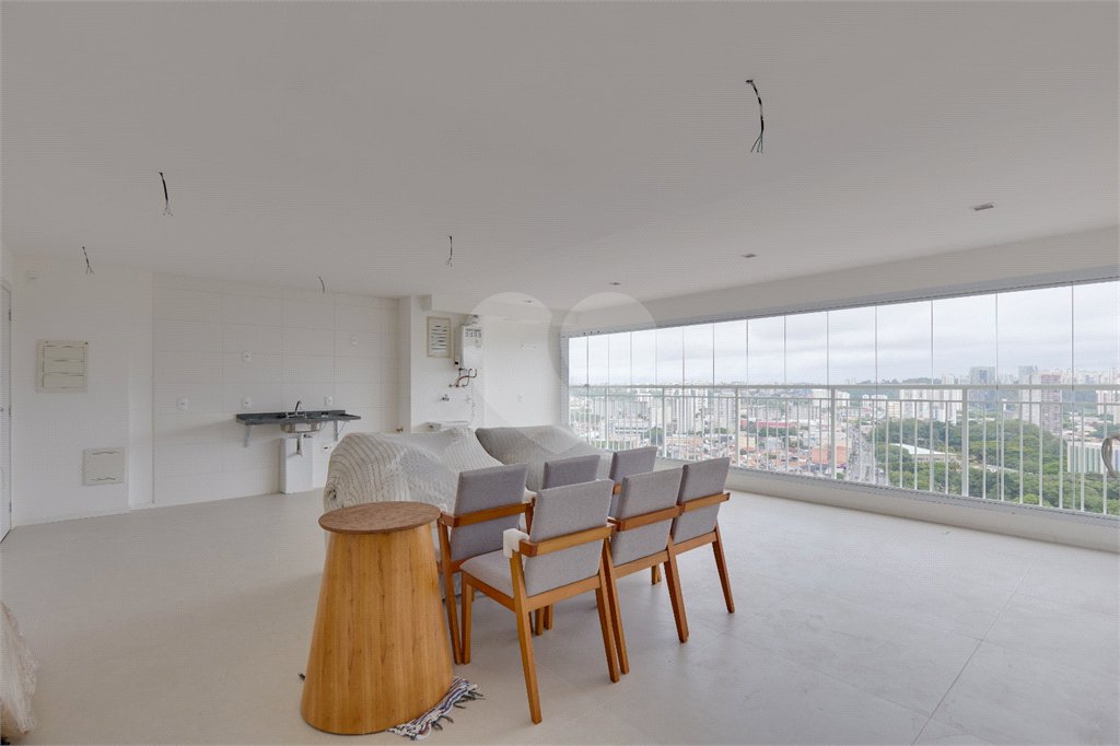 Apartamento à venda com 2 suítes em Santo Amaro, São Paulo, SP