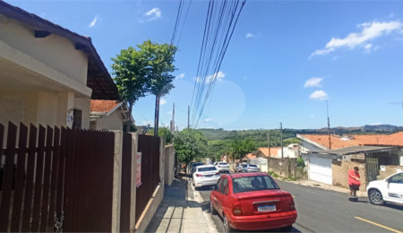 Casa à venda com 2 quartos, sendo 1 suíte,  no Centro, Vinhedo, SP