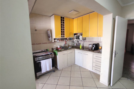 Casa à venda com 3 quartos, sendo 1 suíte,  em Jardim Santa Cecília, Guarulhos, SP