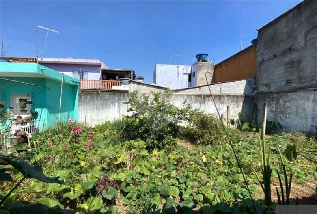 Sobrado à venda com 4 quartos em Parque Maria Helena, Suzano, SP
