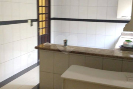 Casa à venda com 3 quartos, sendo 1 suíte, em Jardim dos Ipês, Suzano, SP