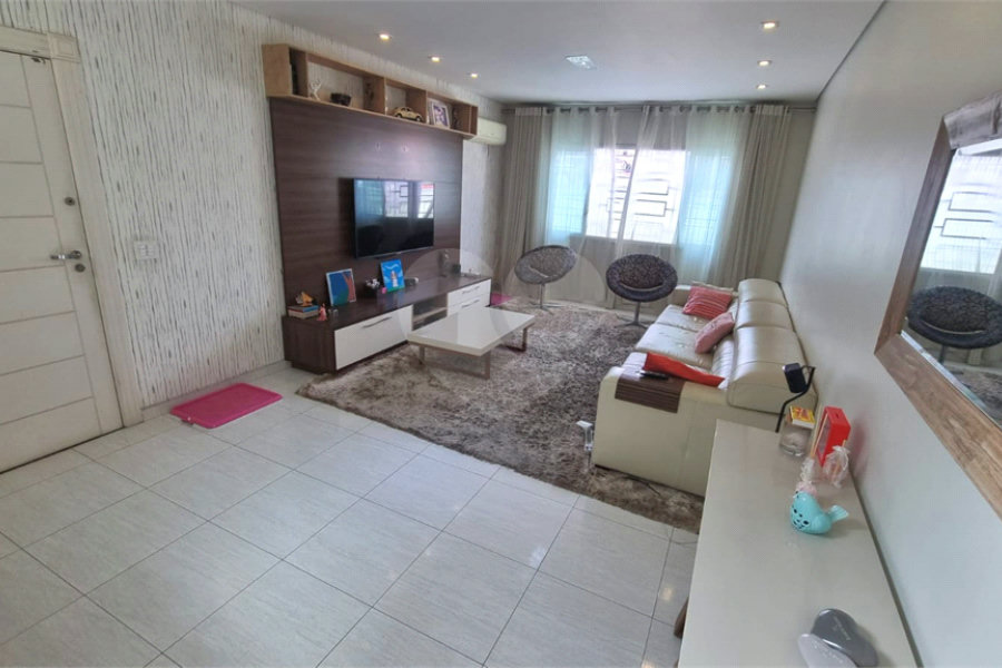 Casa à venda com 3 suítes no condomínio Residencial Cantareira, São Paulo - SP
