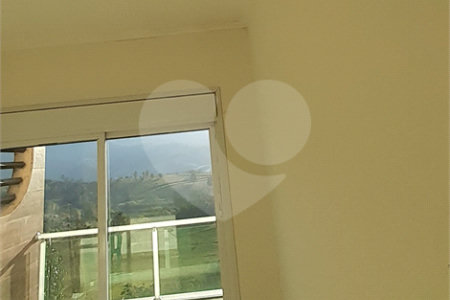 Casa em condomínio à venda ou para alugar com 5 quartos, sendo 3 suítes,  no Centro, Bom Jesus dos Perdões, SP