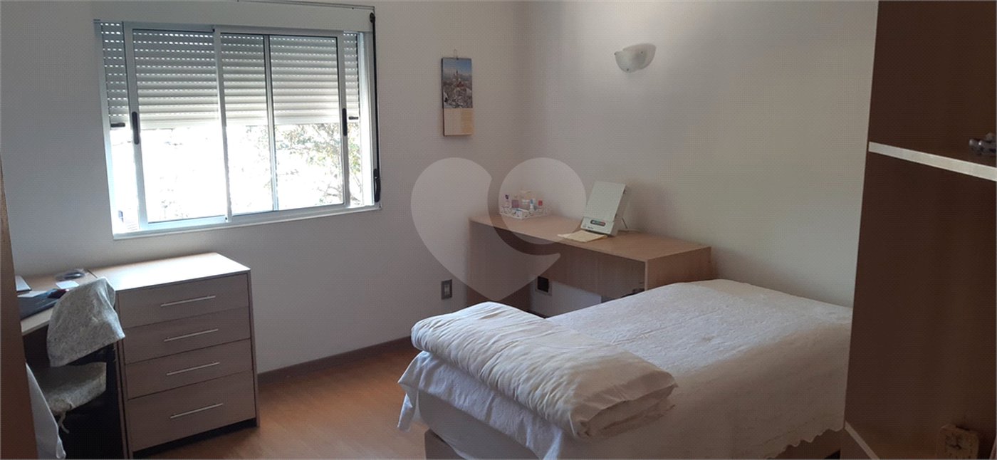 Sobrado à venda com 3 quartos, sendo 2 suítes, em Chácara Monte Alegre, São Paulo, SP
