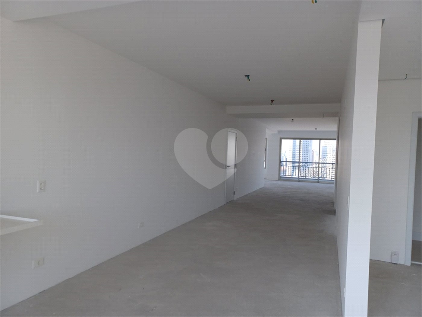 Apartamento à venda com 4 suítes em Real Parque, São Paulo, SP