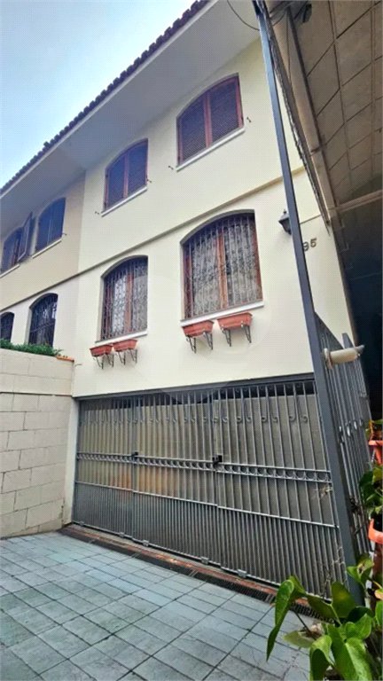 Casa de Vila à venda com 4 quartos, sendo 2 suítes, em Sumarezinho, São Paulo, SP
