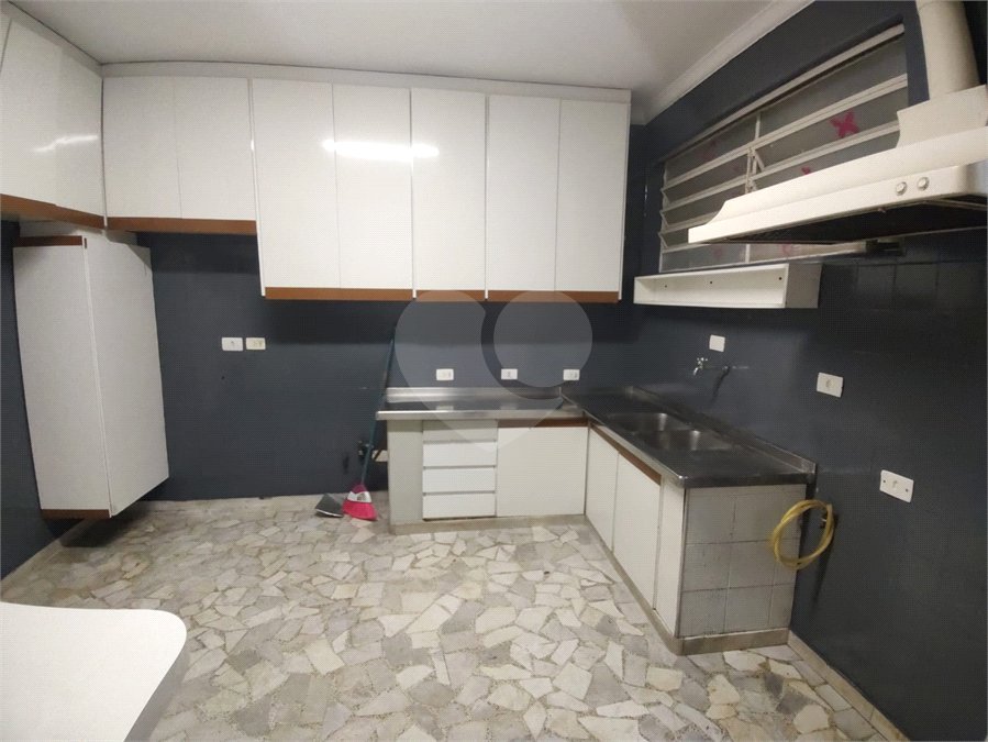 Sobrado à venda com 5 quartos, sendo 3 suítes, em Cidade Monções, São Paulo, SP