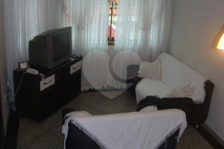 Sobrado à venda com 3 quartos, sendo 1 suíte, em Tremembé, São Paulo, SP