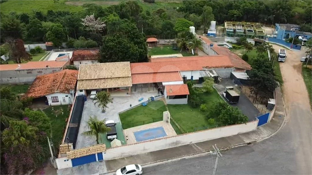 Chácara à venda com 4 quartos, sendo 2 suítes, em João Jabour, Salto, SP