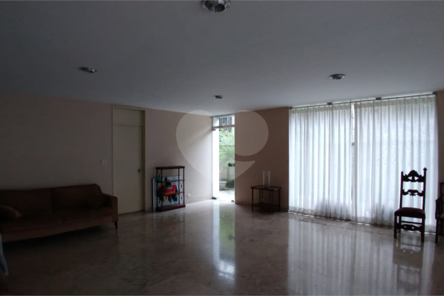 Apartamento à venda com 3 quartos, sendo 1 suíte, em Pinheiros, São Paulo, SP