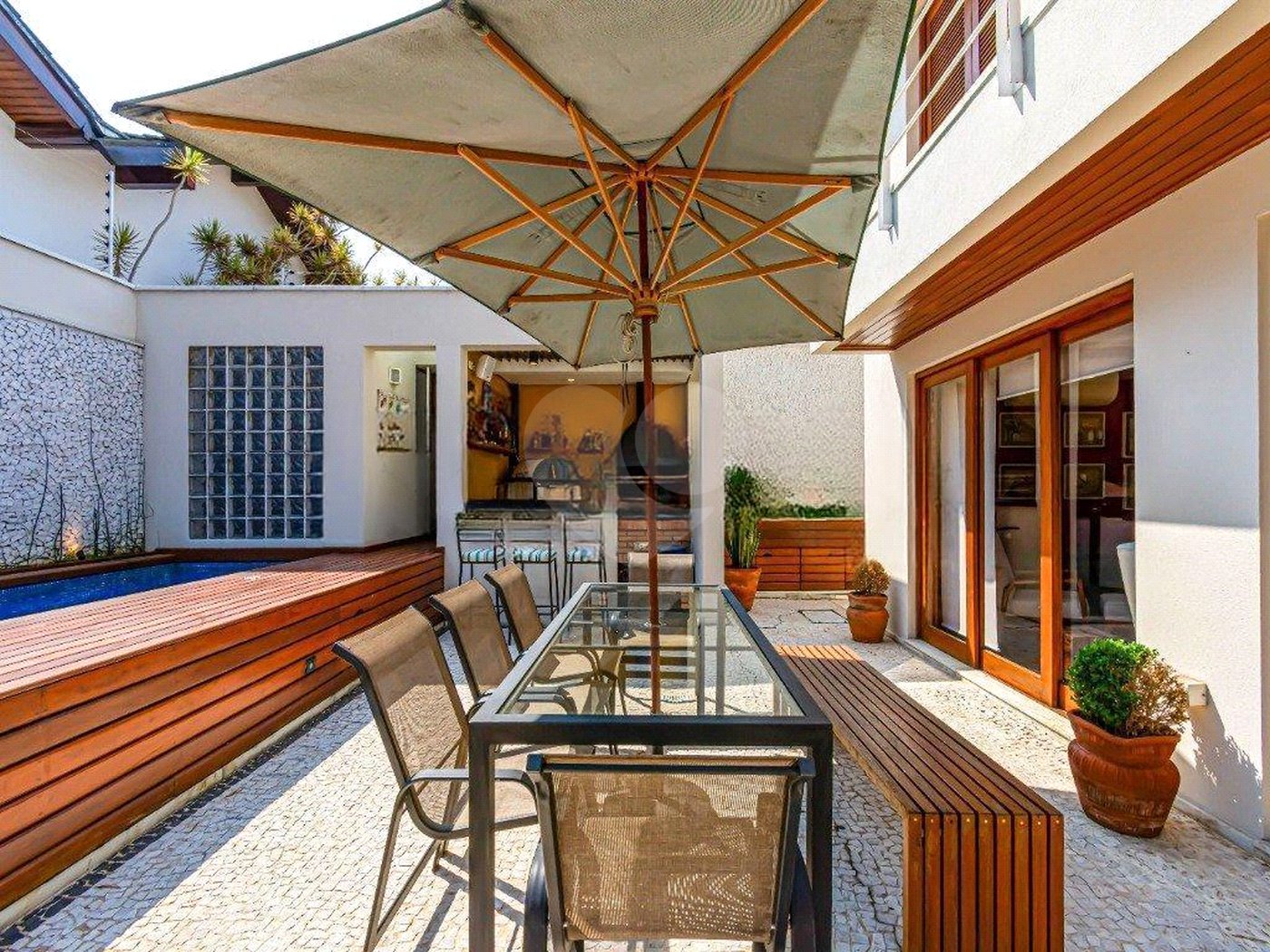 Casa à venda ou para alugar com 4 suítes em Morumbi, São Paulo, SP