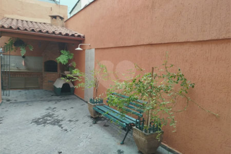 Sobrado à venda com 3 quartos, sendo 1 suíte, em Vila Matias, São Paulo, SP