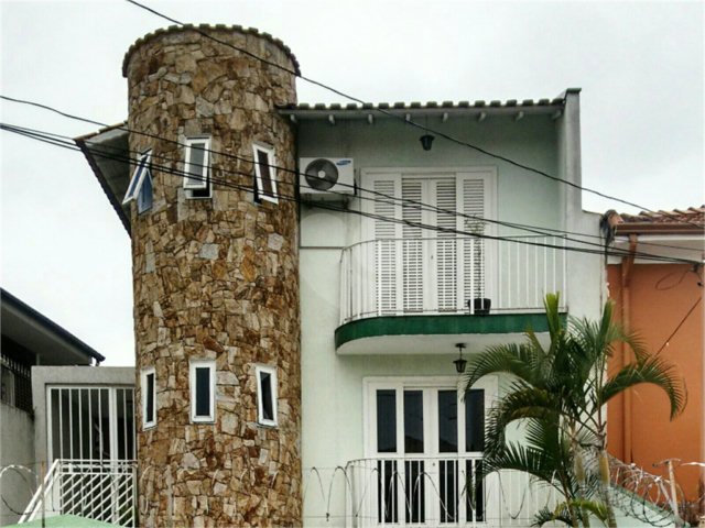 Sobrado à venda com 3 quartos, sendo 1 suíte,  em Vila Maria Alta, São Paulo, SP