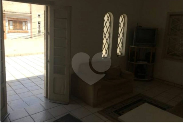 Sobrado à venda com 4 quartos, sendo 3 suítes,  em Santana, São Paulo, SP