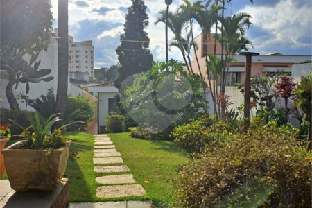Casa Térrea à venda com 3 quartos, sendo 2 suítes,  em Vila Oliveira, Mogi das Cruzes, SP