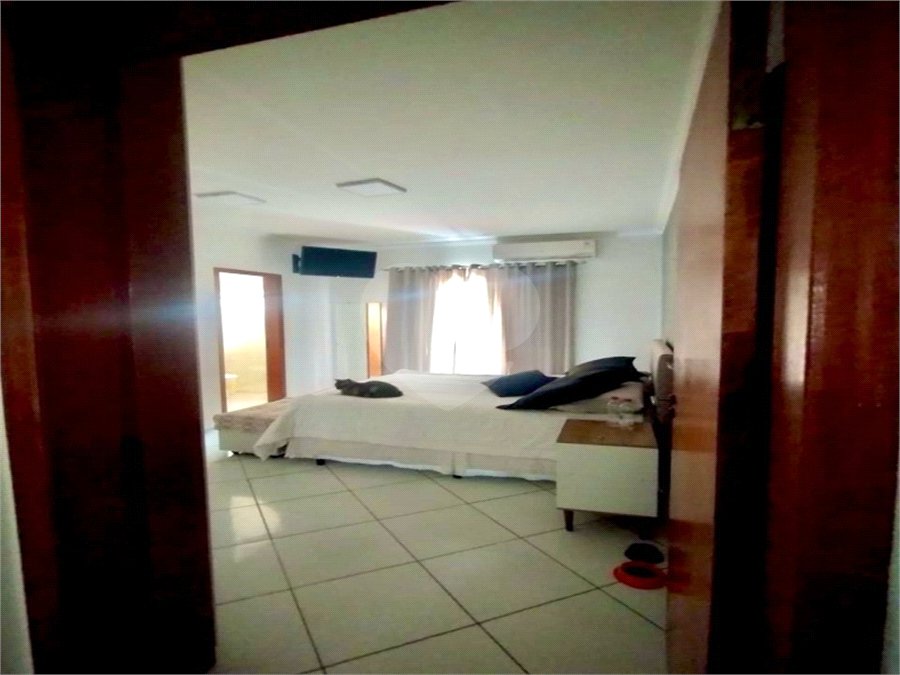 Sobrado à venda com 3 quartos, sendo 1 suíte, em Jardim Gonçalves, Sorocaba, SP